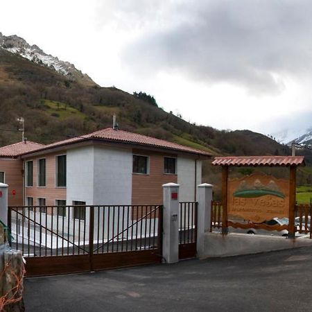 Apartamentos Rurales ラスベガスデカルデオ エクステリア 写真